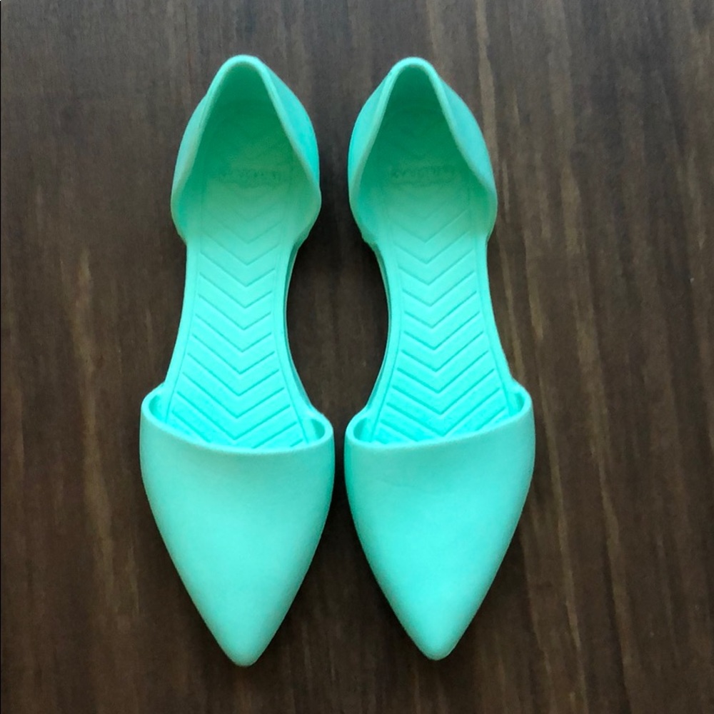 Native teal pointed toe flats size 6